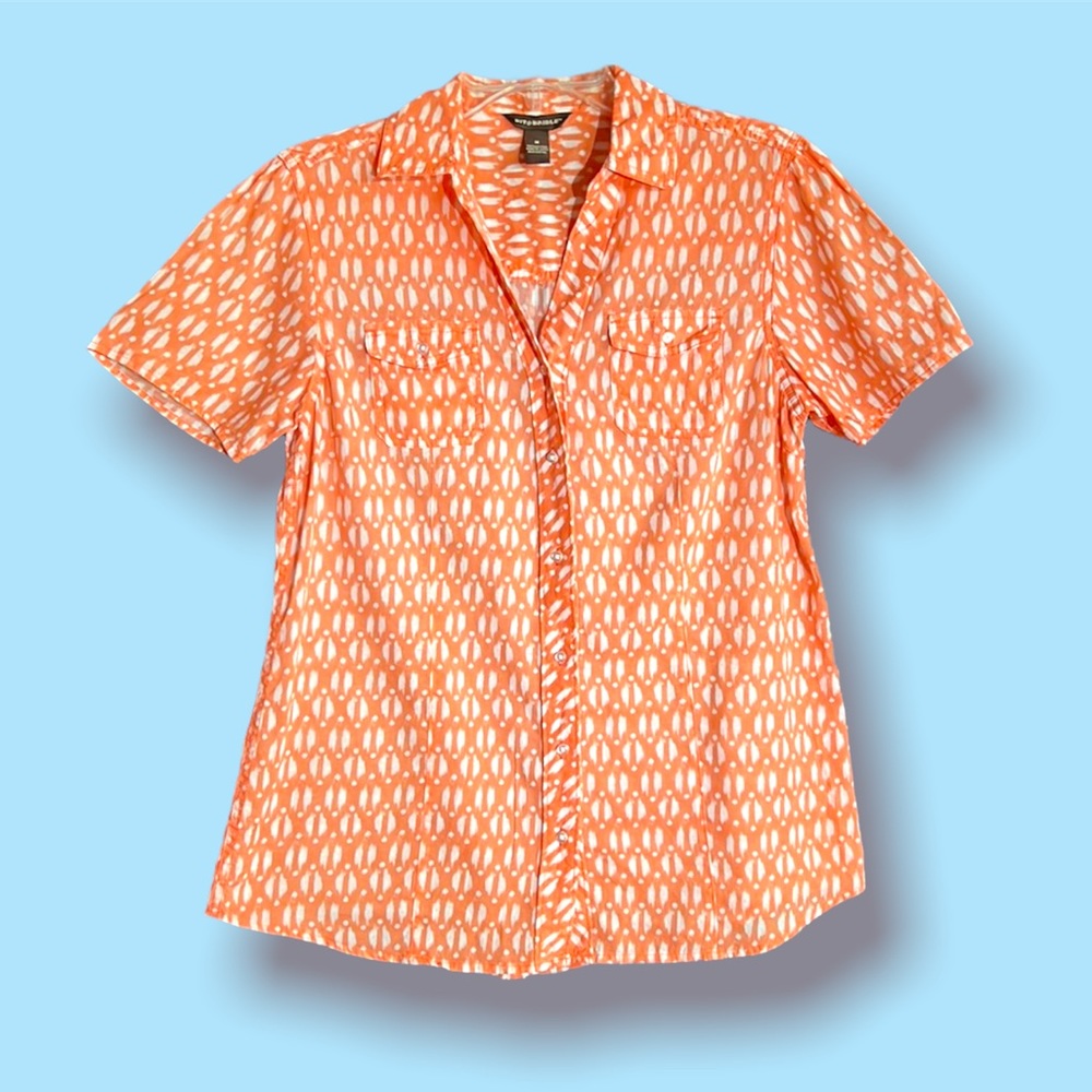 Bit & Bridle Orange/White button down shirt, Size Medium.